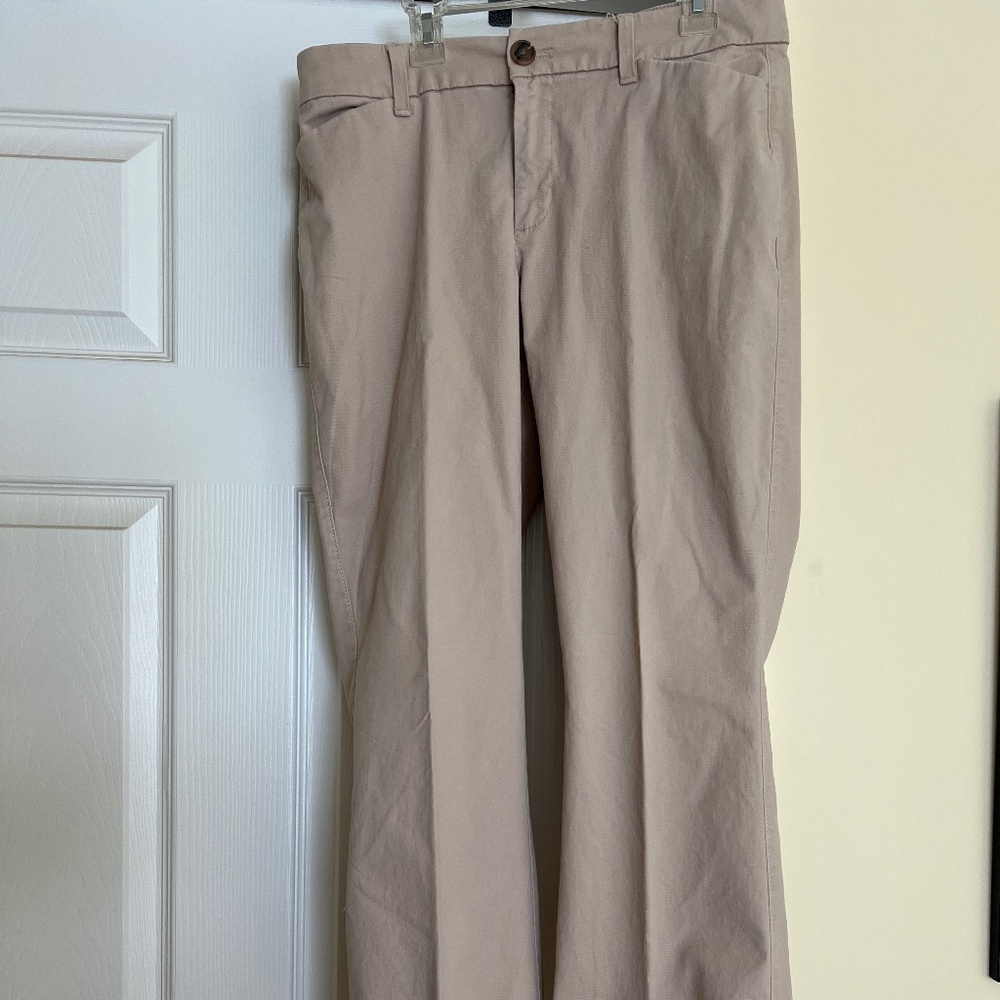 Women’s Khaki Pants